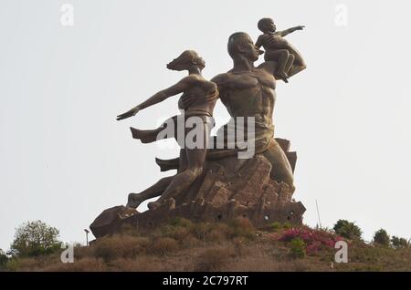 Das viel kritisierte afrikanische Renaissance-Denkmal in Dakar, Senegal Stockfoto