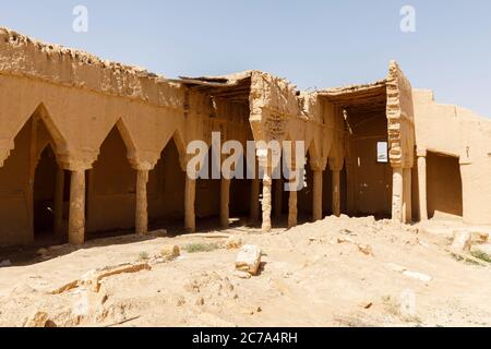 Verlassene Häuser in der traditionellen Konstruktion der arabischen adobe-Architektur in Qusur al Muqbil in der Nähe von Riad in Saudi-Arabien Stockfoto