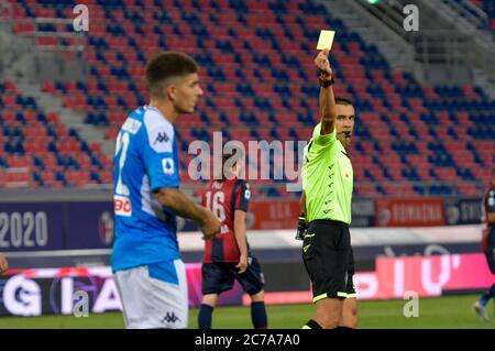 Bologna, Italien, 15 Jul 2020, gelbe Karte für Giovanni Di Lorenzo (SSC Napoli) während Bologna vs Napoli, italienische Serie A Fußballspiel - Credit: LM/Alessio Marini/Alamy Live News Stockfoto