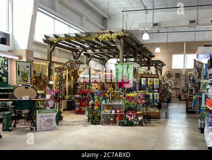 Orlando, FL/USA-7/8/20: Die Inneneinrichtung eines Ace Baumarkt in Lake Nona Gegend von Orlando, Florida. Stockfoto