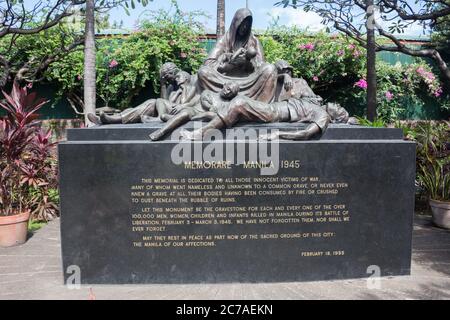 Manila, Philippinen - 11. Januar 2017: Memorare Manila Memorial Statue für unschuldige Opfer des Krieges in Intramuros Stockfoto