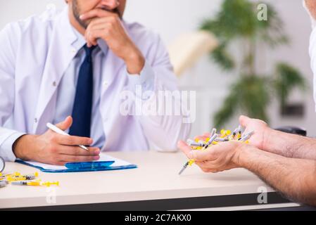 Patient leidet an Diabetes Hausarzt Stockfoto