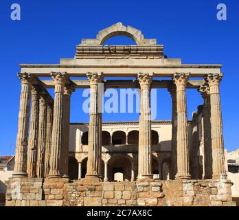 Archäologische Ruinen des römischen Tempels von Diana - 1BC, Merida, Badajoz, Extremadura, Spanien. UNESCO-Weltkulturerbe. Stockfoto