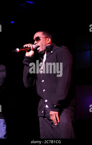 Sean Combs aka P. Diddy bei der 2008 Power 106 Cali Christmas im Gibson Amphitheatre in Los Angeles. Kredit: Jared Milgrim/Der Fotoreporter Stockfoto