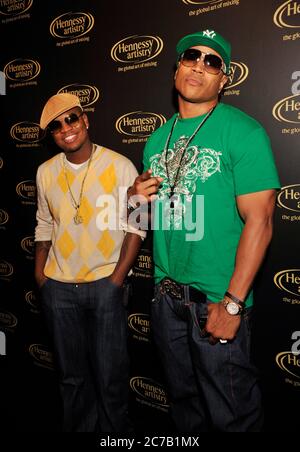 (L-R) Ne-Yo und LL Cool J kommen in der Hennessy Artistik in Kress in Los Angeles an. Kredit: Jared Milgrim/Der Fotoreporter Stockfoto