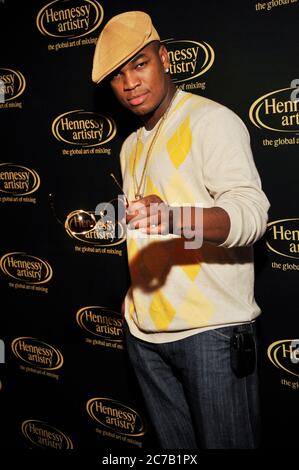 Ne-Yo Ankunft in der Hennessy Artistik in Kress in Los Angeles. Kredit: Jared Milgrim/Der Fotoreporter Stockfoto