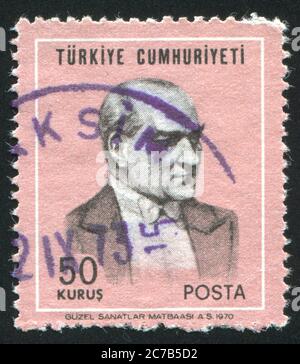 TÜRKEI - UM 1970: Briefmarke gedruckt von der Türkei, zeigt Kemal Atatürk, um 1970. Stockfoto