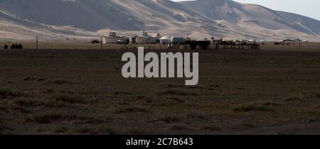 Ein abgelegenes Touristenlager in der Wüste Gobi, Mongolei. Stockfoto