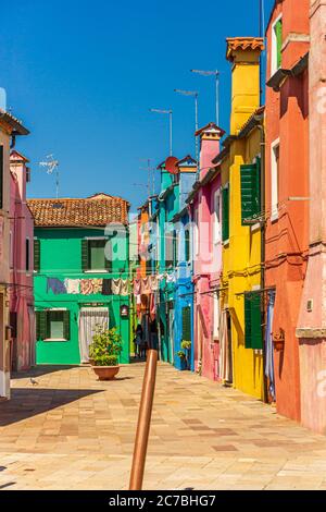 Kleine farbige Häuser in Burano, Venedig - Italien Stockfoto