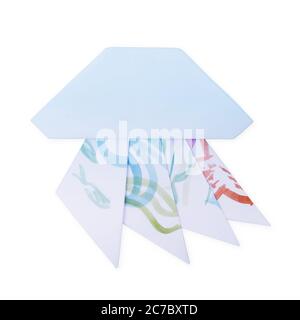 Cute Origami Papier Qualle Cartoon auf einem weißen Stockfoto