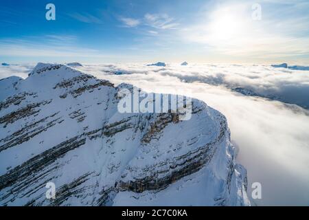 Schneebedeckte Tofana di Mezzo, Luftaufnahme, Dolomiten, Provinz Belluno, Venetien, Italien Stockfoto
