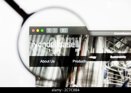 Los Angeles, California, USA - 10. März 2019: Illustrative Editorial, LyondellBasell Industries Homepage. Logo von LyondellBasell Industries Stockfoto