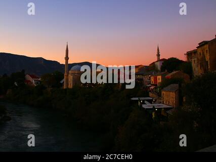 Sonnenuntergang in Mostar Stockfoto