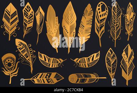 Golden Luxury Tribal Feathers Set. Gold Boho ethnische Sammlung isoliert auf dunkelschwarzem Hintergrund Stock Vektor