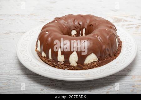Schokolade und Kokos-gebundener Kuchen Stockfoto