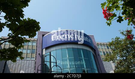 Eintritt zum Frenchgate Einkaufszentrum im Doncaster Stadtzentrum, Yorkshire, England. Stockfoto