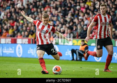 7. März 2020, Bramall Lane, Sheffield, England; Premier League, Sheffield United gegen Norwich City: Ben Osbourne (23) von Sheffield United Shoots. Stockfoto