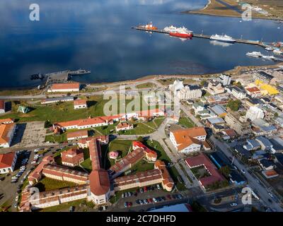 Luftaufnahme von El Presidio, dem ehemaligen Gefängnis, jetzt das Maritime Museum und Presidio Museum. Ushuaia, Feuerland, Patagonien, Argentinien. Aktiv f Stockfoto