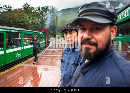 Ende der Welt Dampfzug FCAF Ferrocarril Austral Fueguino im Nationalpark Tierra del Fuego, Ushuaia, Argentinien. Dies ist die südlichste Eisenbahn in der Stockfoto