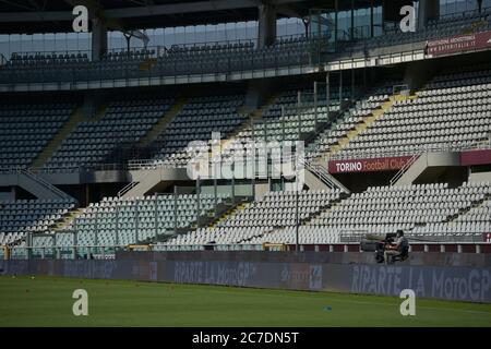 16. Juli 2020; Olympisches Grande Torino Stadion, Turin, Piemont, Italien; Serie A Fußball, Turin gegen Genua; Spielen eines Spiels in Serie A mit einem leeren Stadion Credit: Action Plus Sports Images/Alamy Live News Stockfoto