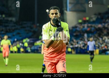 4. März 2020, Hillsborough, Sheffield, England; Emirates FA Cup FA Cup 5. Runde, Sheffield Mittwoch gegen Manchester City : Riyad Mahrez (26) von Manchester City reagiert als Joe Wildsmith (28) von Sheffield Mittwoch speichert seinen Schuss Stockfoto