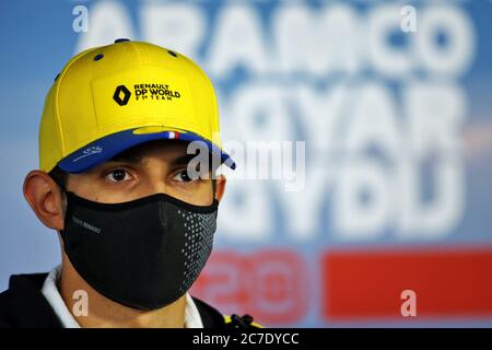 Hungaroring, Budapest, Ungarn. Juli 2020. F1 Grand Prix von Ungarn, Fahrer Ankunft und Streckenbesichtigung Tag; 31 Esteban Ocon FRA, Renault DP World F1 Team Kredit: Action Plus Sport/Alamy Live News Stockfoto