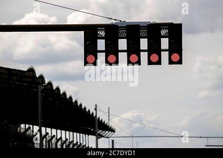 Hungaroring, Budapest, Ungarn. Juli 2020. F1 Grand Prix von Ungarn, Fahrer Ankunft und Streckenbesichtigung Tag; Startlicht Signale Kredit: Action Plus Sports/Alamy Live News Stockfoto
