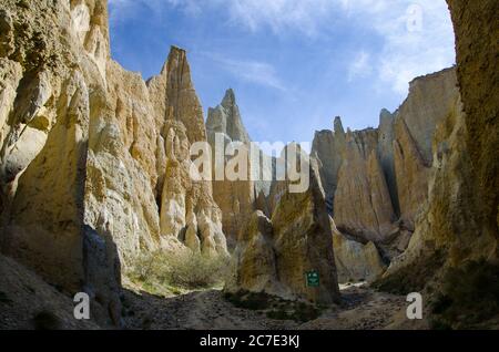 Innenansicht von Omarama Clay Cliffs, Canterbury, Südinsel, Neuseeland Stockfoto