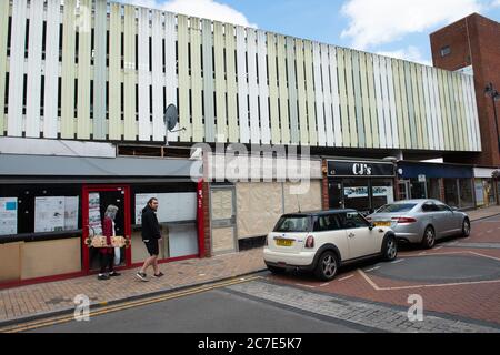 Maidenhead, Berkshire, Großbritannien. Juli 2020. Das Stadtzentrum von Maidenhead war heute trotz der Wiedereröffnung vieler Geschäfte nach der Coronavirus-Sperre sehr ruhig. Quelle: Maureen McLean/Alamy Stockfoto