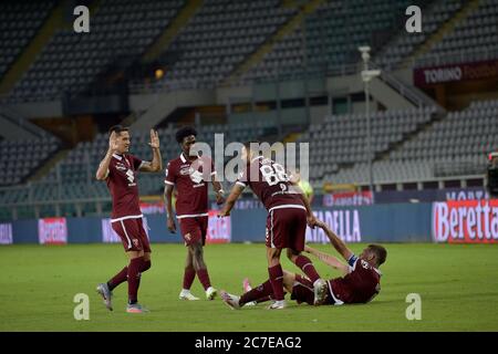 16. Juli 2020; Olympisches Grande Torino Stadion, Turin, Piemont, Italien; Serie A Fußball, Turin gegen Genua; Torino Spieler feiern ihren Sieg Credit: Action Plus Sports Images/Alamy Live News Stockfoto