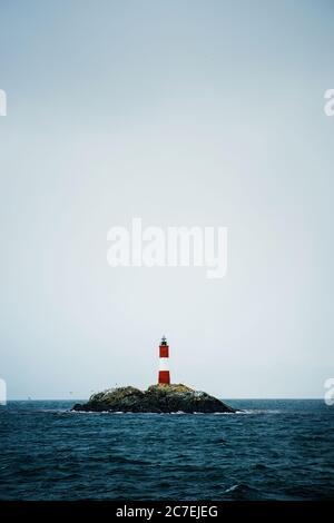 Der 100 Jahre alte Leuchtturm Les Eclaireurs befindet sich in Feuerland, Argentinien, Südamerika Stockfoto