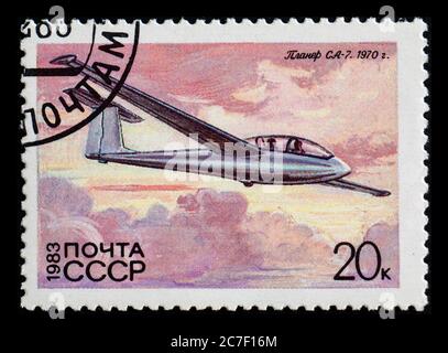 RUSSLAND, UdSSR - UM 1983: Eine Briefmarke aus der UdSSR mit Segelflugzeug SA-7 1970 Stockfoto