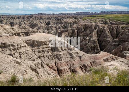 Die Big Badlands überblicken im Sommer den Badlands National Park in South Dakota Stockfoto