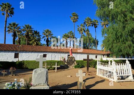 Der Friedhof, San Antonio de Pala Mission, Pala Indianerreservat, San Diego County, Kalifornien, USA Stockfoto
