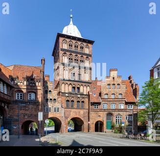 Burgtor, ehemaliges nördliches Stadttor, Zollhaus, Altstadt, Lübeck, Schleswig-Holstein, Deutschland Stockfoto