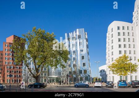 Neuer Zollhof, Gehry Bauten, Architekt Frank O. Gehry, Medienhafen, Düsseldorf, Nordrhein-Westfalen, Deutschland Stockfoto