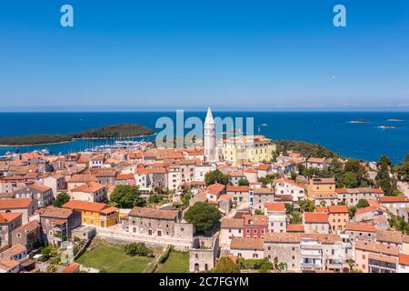 Eine Luftaufnahme der Küstenstadt Vrsar, Istrien, Kroatien Stockfoto