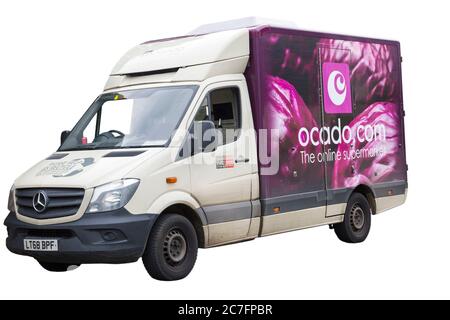 Ocado van, Ocado Lieferwagen, Ocado LKW, Ocado LKW auf weißem Hintergrund isoliert ausgeschnitten Stockfoto