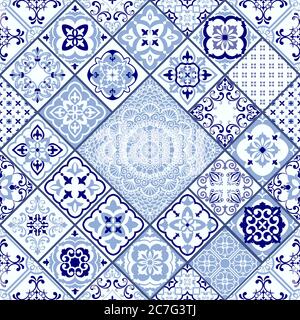 Nahtlose Patchwork-Fliese mit viktorianischen Motiven. Majolika-Keramikfliesen, blaue und weiße Azulejo, original traditionelle portugiesische und spanische Einrichtung. Vektor Stock Vektor