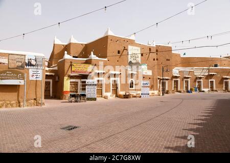 Ushaiger, Ar Riad, Saudi-Arabien, Februar 16 2020: Ushaiger, Ar Riad in Saudi-Arabien. Ein traditionelles restauriertes Dorf aus Ziegelsteinen. Ushaiger Stockfoto