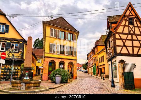 Traditionelle Fachwerkhäuser in Barr - Elsass, Frankreich Stockfoto