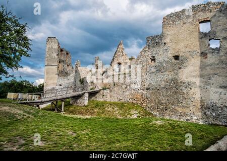 Oponice Burgruinen, Slowakische republik, Europa. Reiseziel. Stockfoto