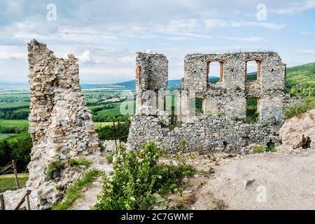 Oponice Burgruinen, Slowakische republik, Europa. Reiseziel. Stockfoto