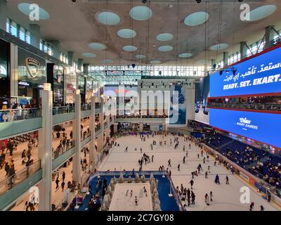 Dubai Mall Interieur und Geschäfte, größte Shopping Mall und ikonische Touristenattraktion Spot in der Innenstadt von Dubai Stockfoto