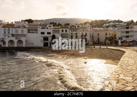 Europa, Spanien, Katalonien, Girona, Alt Empordà, Cadaqués, Sonnenuntergang in der Cadaqués Bucht Stockfoto