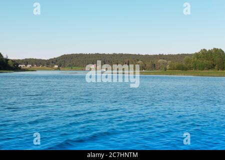 Ladoga See mit Steindamm in Sortavala Stockfoto