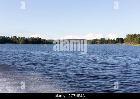 Ladoga See mit Steindamm in Sortavala Stockfoto