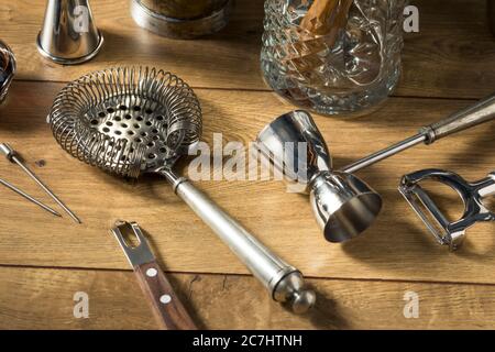 Metal Classic Barkeeper Bar Werkzeuge für die Herstellung von Cocktails und Getränken Stockfoto