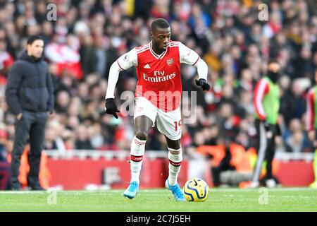 18. Januar 2020, Emirates Stadium, London, England; Premier League, Arsenal gegen Sheffield Vereinigte Staaten : Nicolas Pepe (19) von Arsenal mit dem Ball Kredit: Simon Whitehead/News Images Stockfoto