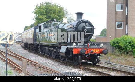 Dampflokomotive 5239 Goliath, die als Teil der Dartmouth Steam Railway in Paignton, Devon, England, UK, arbeitet. Stockfoto
